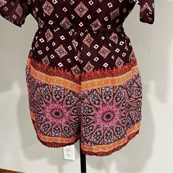 Floral cold shoulder romper - Picture 7 of 14